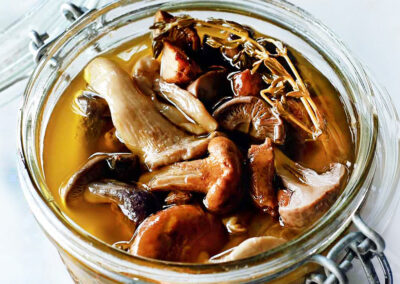 Cèpes and Chanterelles preserved in oil